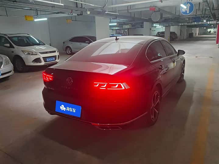 Фото 3 - Volkswagen Magotan