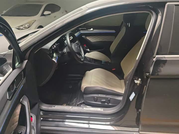 Фото 9 - Volkswagen Magotan