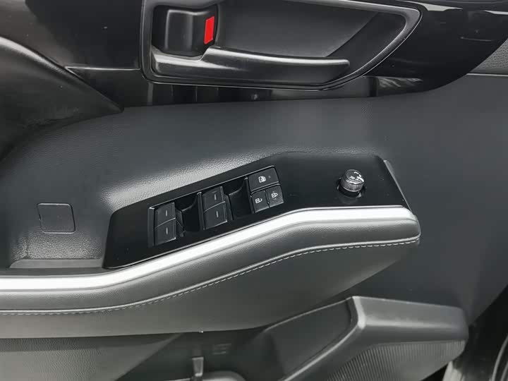 Фото 9 - Toyota Crown Kluger