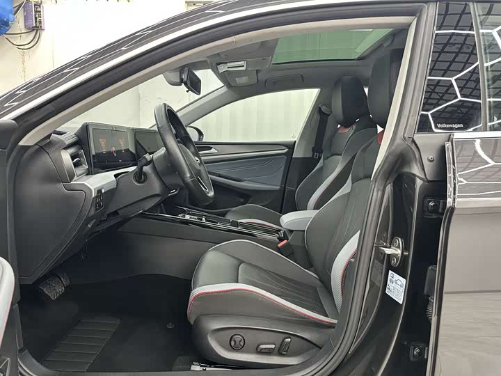 Фото 4 - Volkswagen Lamando L