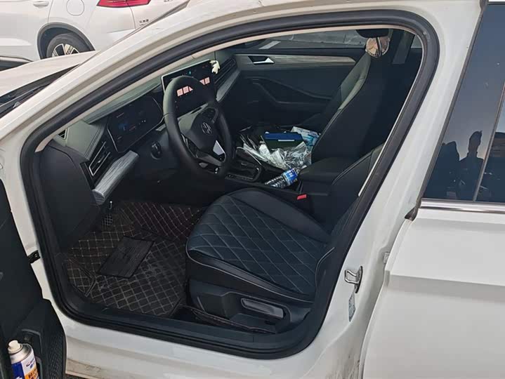 Фото 9 - Volkswagen Sagitar L