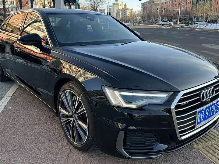 Фото 3 - Audi A6L