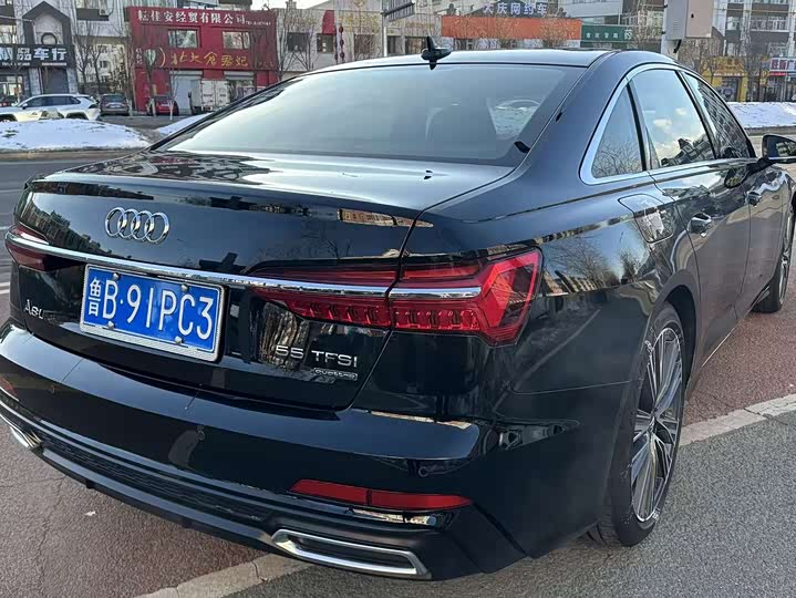 Фото 4 - Audi A6L