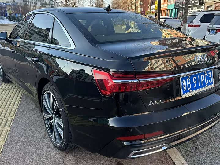 Фото 5 - Audi A6L
