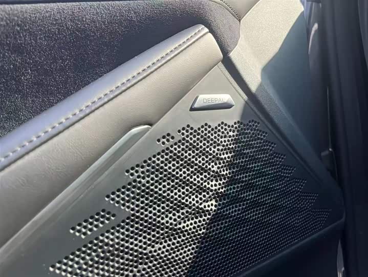 Фото 9 - Changan Deepal SL03