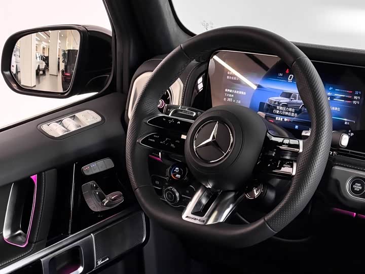 Фото 7 - Mercedes-Benz G-Class AMG