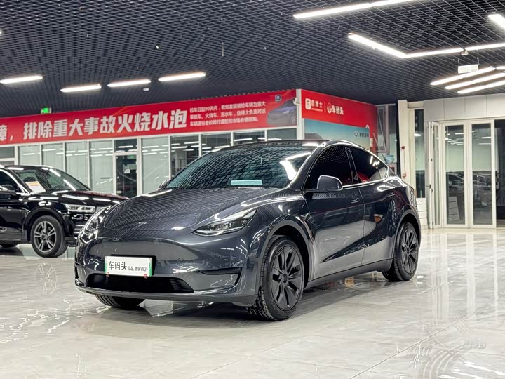 Фото 3 - Tesla Model Y