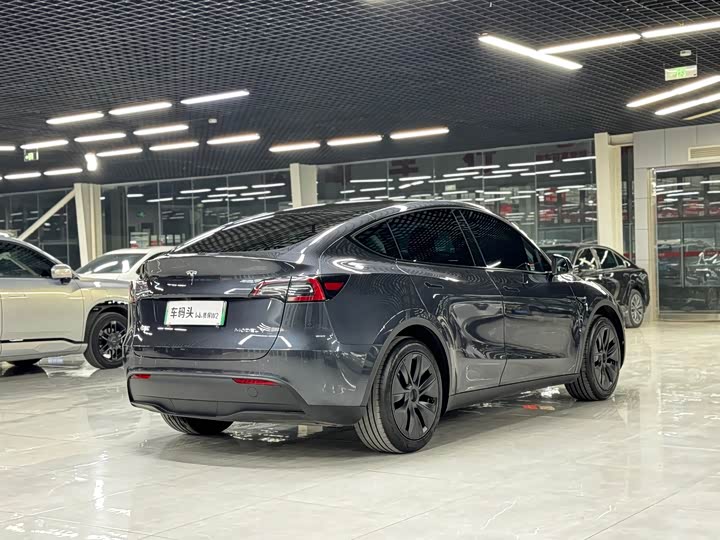 Фото 7 - Tesla Model Y