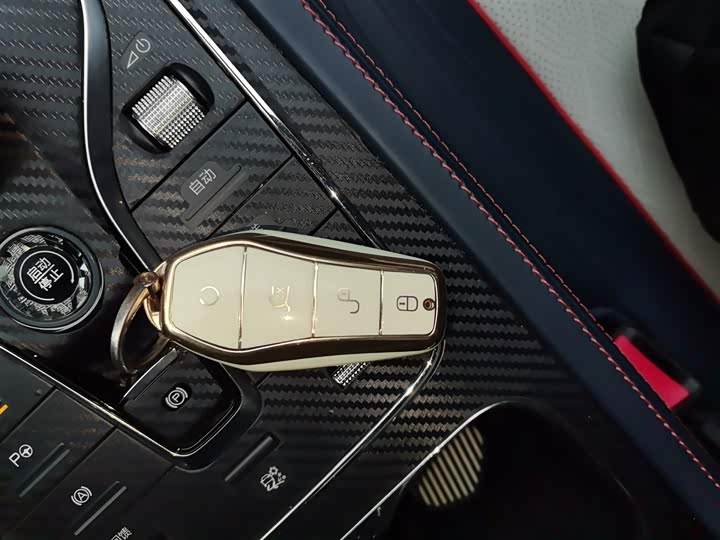 Фото 9 - BYD Yuan Plus