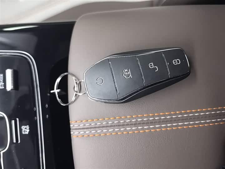 Фото 9 - BYD Qin Plus