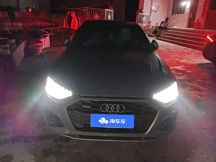 Фото 2 - Audi A4L