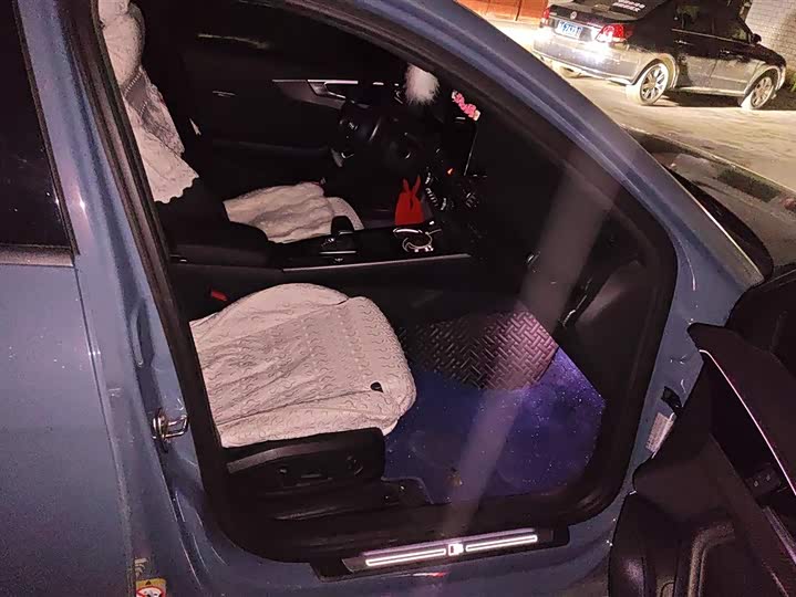 Фото 8 - Audi A4L