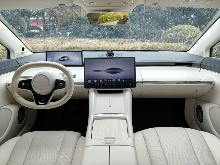 Фото 3 - Luxeed S7