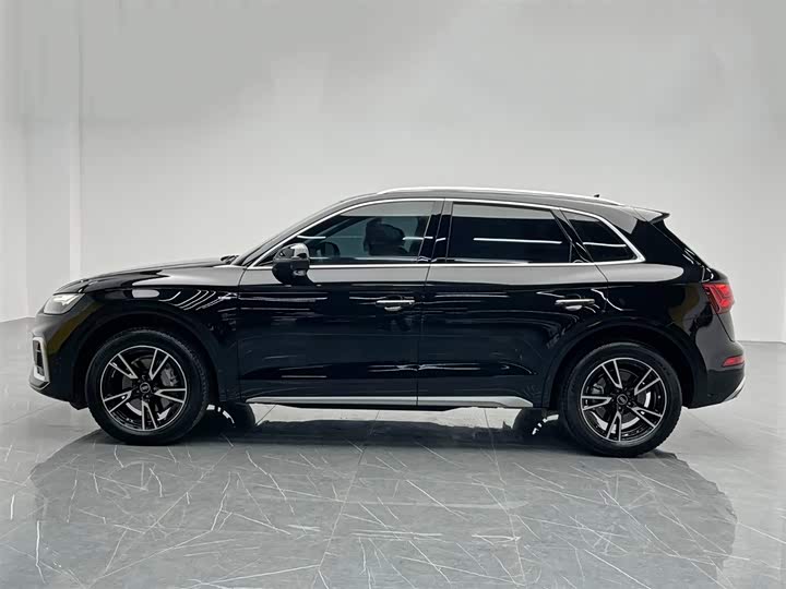 Фото 3 - Audi Q5L