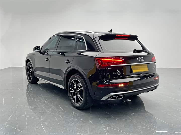 Фото 4 - Audi Q5L
