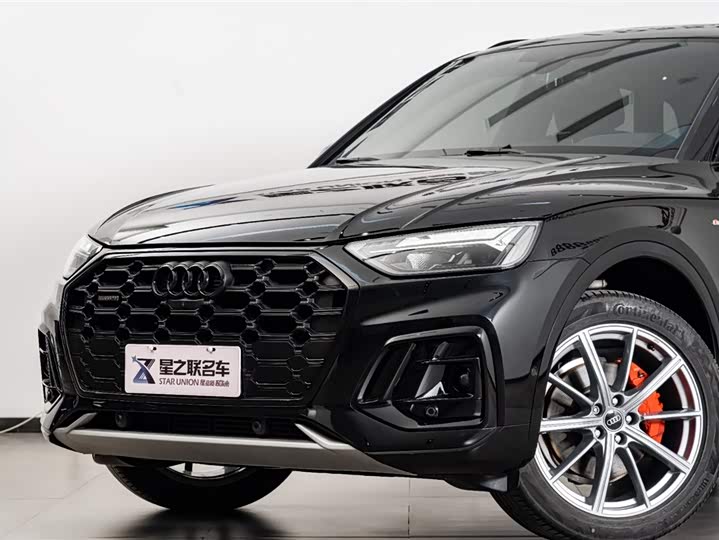 Фото 3 - Audi Q5L