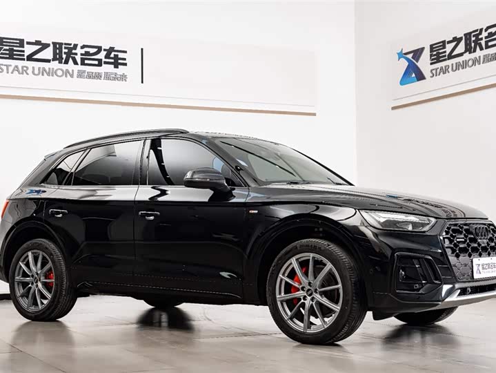 Фото 6 - Audi Q5L