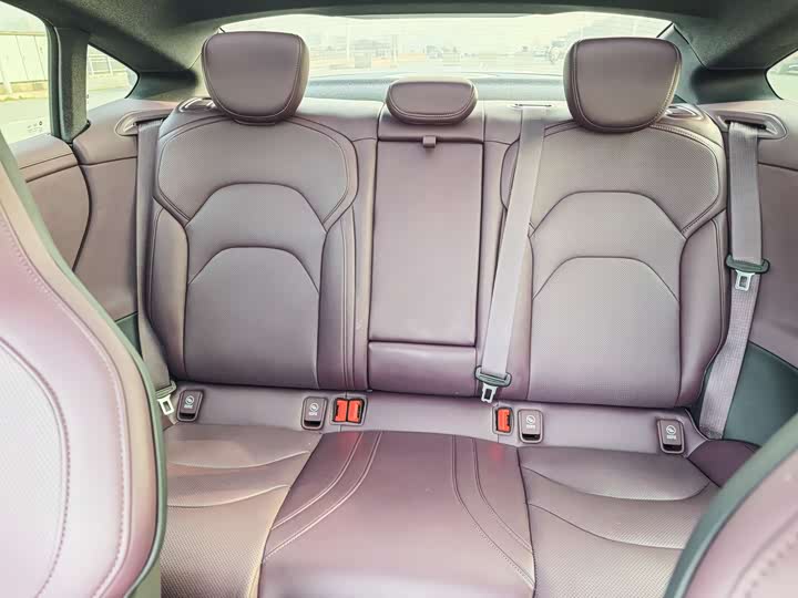 Фото 6 - Xiaomi SU7