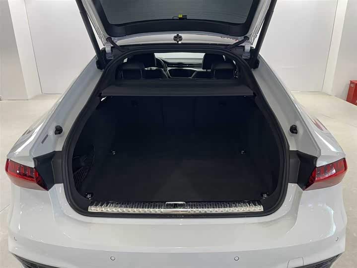 Фото 6 - Audi A7