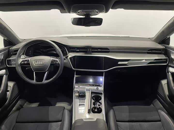 Фото 7 - Audi A7