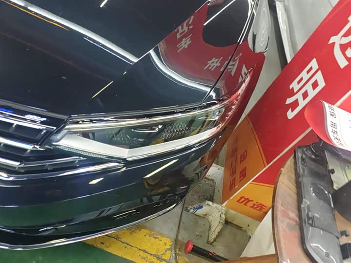 Фото 5 - Volkswagen Magotan