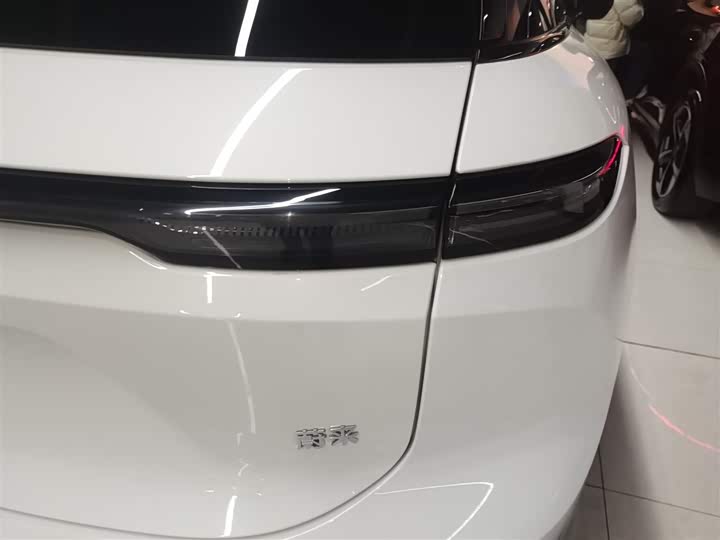 Фото 8 - Nio ES6