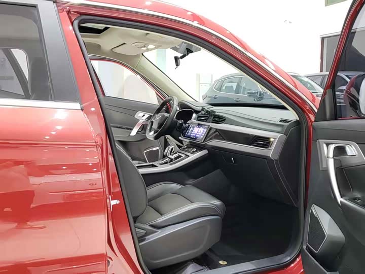 Фото 8 - Geely Atlas