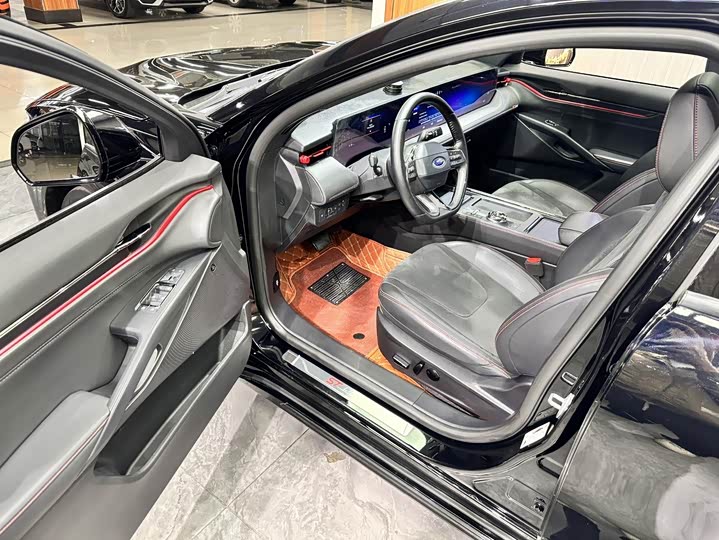 Фото 8 - Ford Mondeo