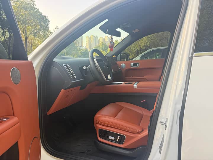 Фото 4 - LiXiang L7