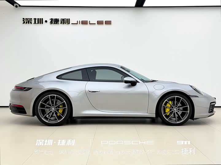 Фото 3 - Porsche 911