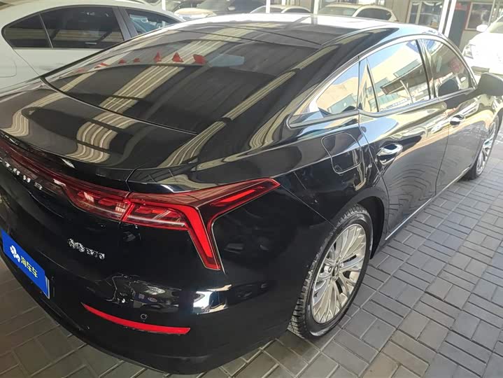 Фото 3 - Bestune B70