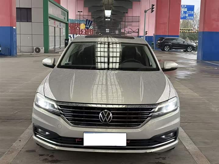 Фото 2 - Volkswagen Lavida