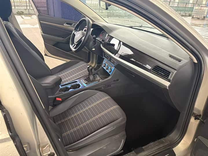 Фото 3 - Volkswagen Lavida