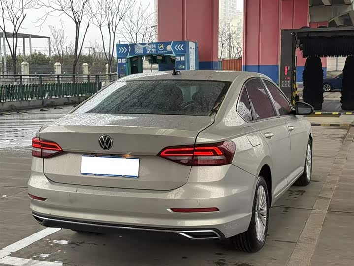 Фото 8 - Volkswagen Lavida