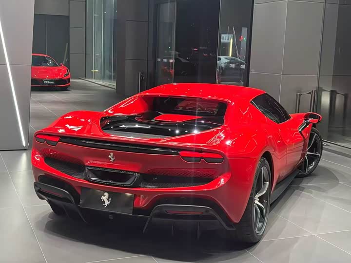 Фото 2 - Ferrari 296