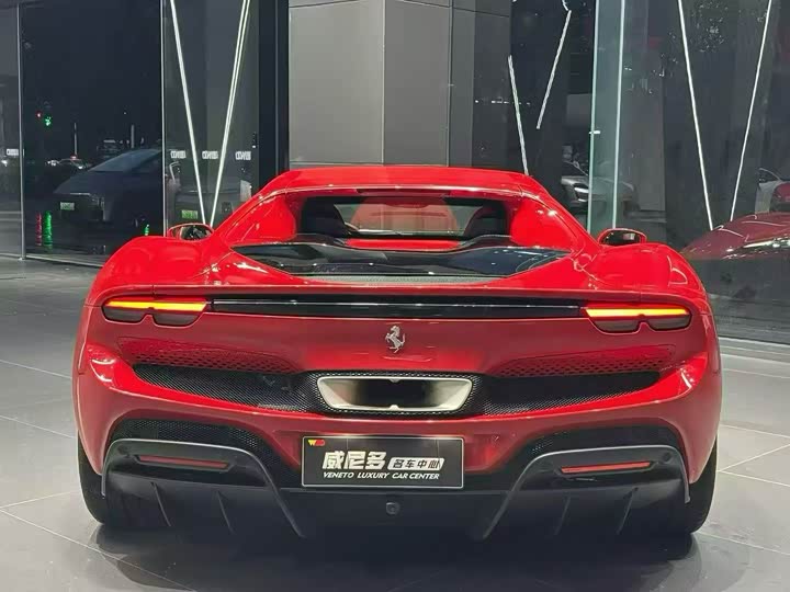 Фото 3 - Ferrari 296