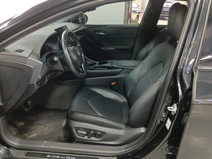 Фото 9 - Toyota Avalon