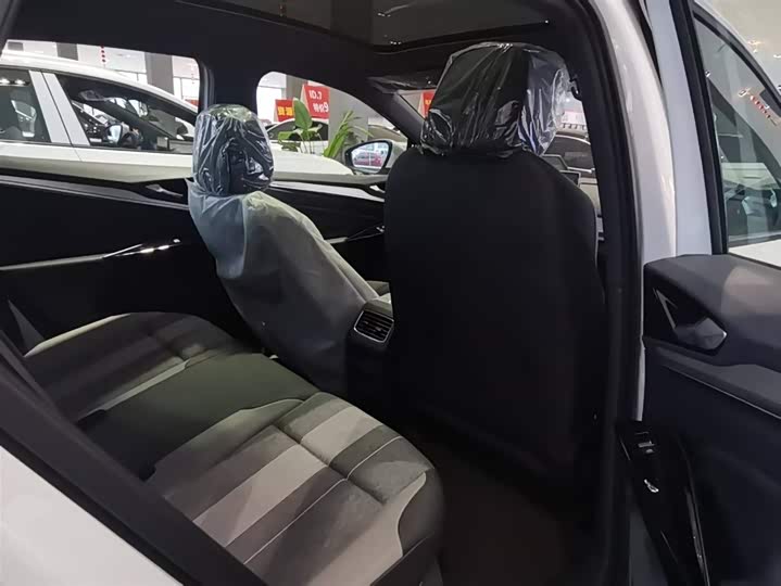 Фото 9 - Volkswagen ID.4 Crozz