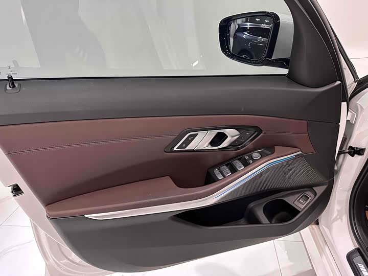 Фото 4 - BMW 3 Series