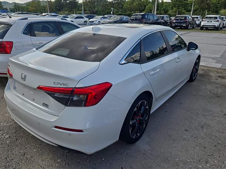 Фото 3 - Honda Civic