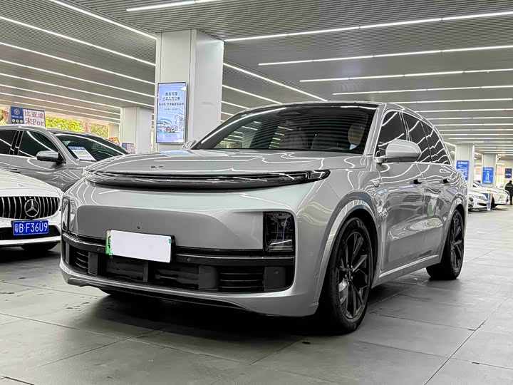 Фото 1 - LiXiang L8