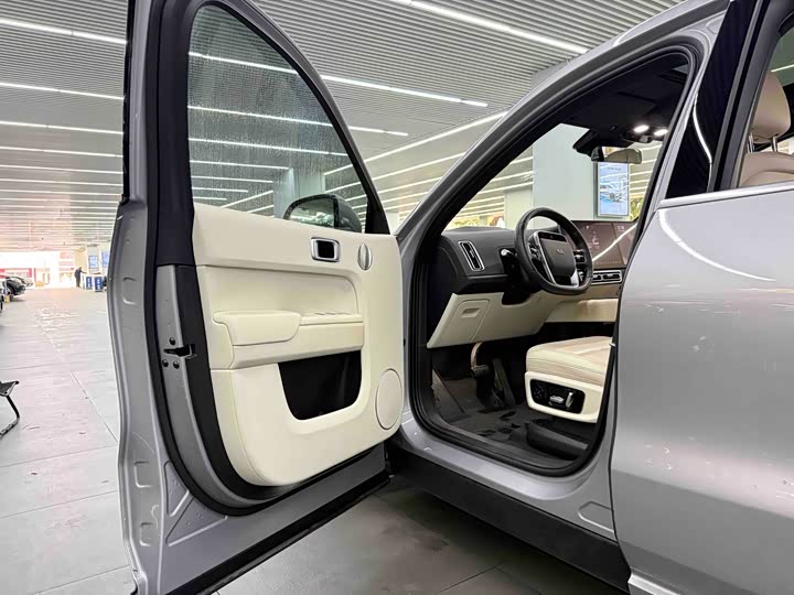 Фото 6 - LiXiang L8