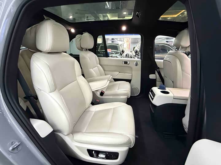 Фото 8 - LiXiang L8