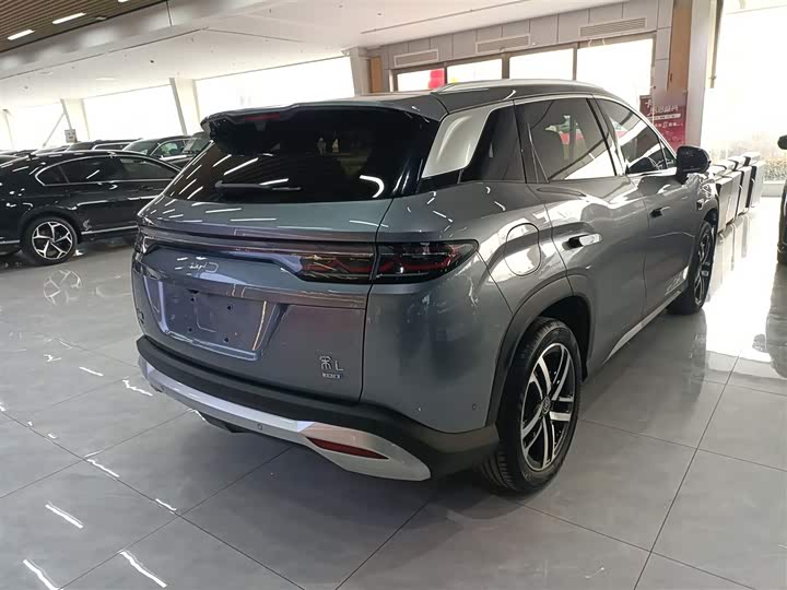 Фото 7 - BYD Song L DM-i Hybrid