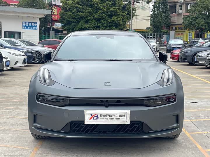 Фото 2 - Zeekr 001