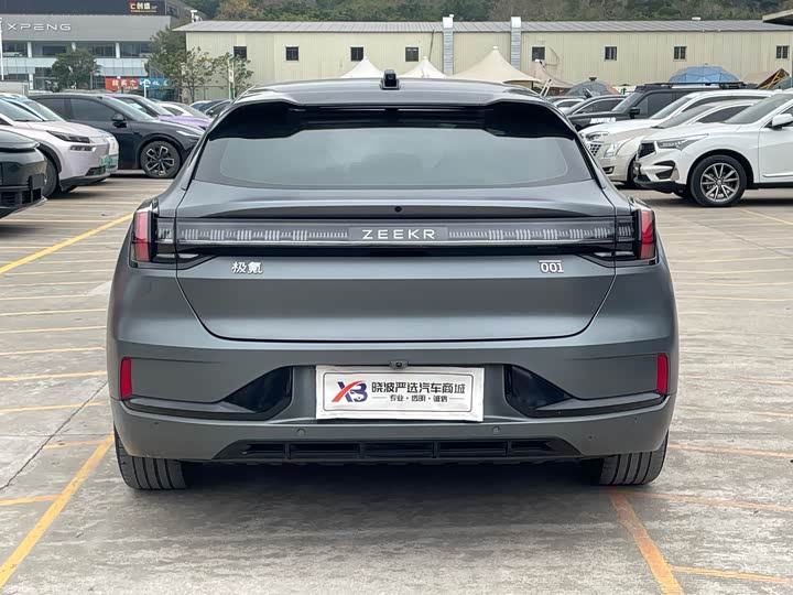 Фото 4 - Zeekr 001