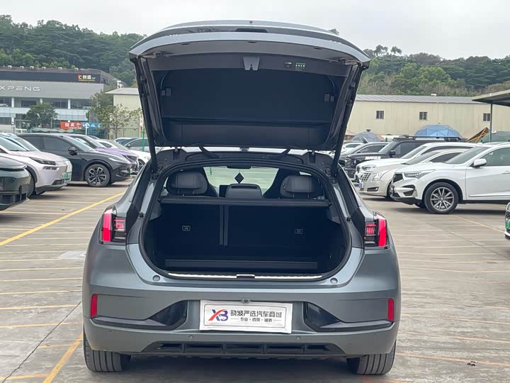 Фото 5 - Zeekr 001