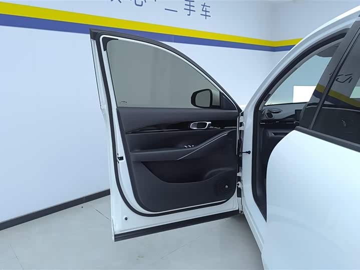 Фото 7 - Geely Galaxy E5