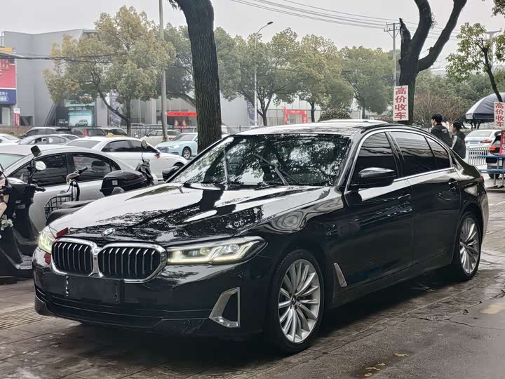 Фото 2 - BMW 5 Series