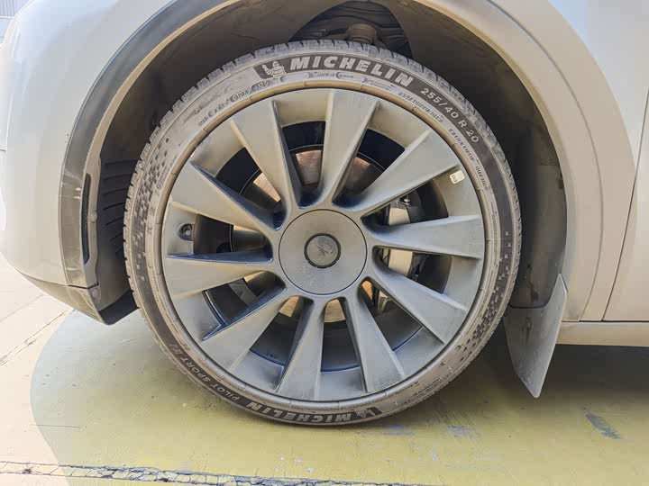 Фото 8 - Tesla Model Y